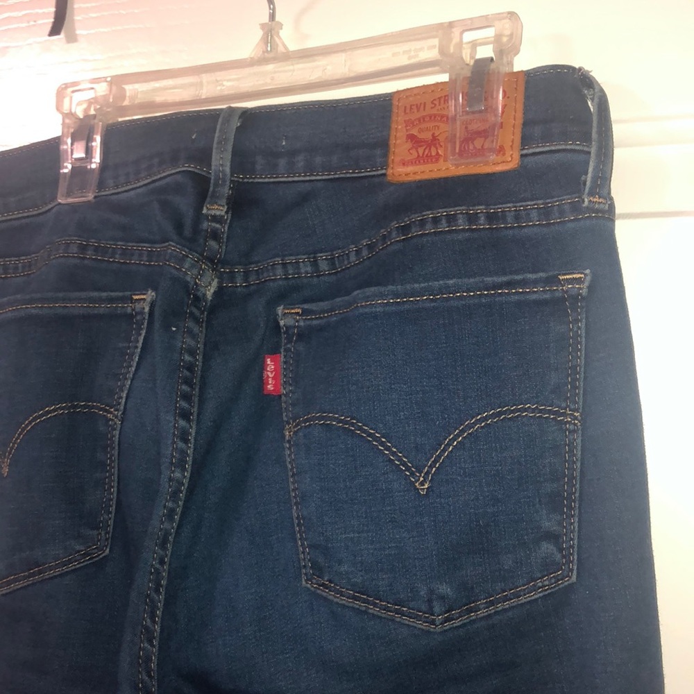 Levis